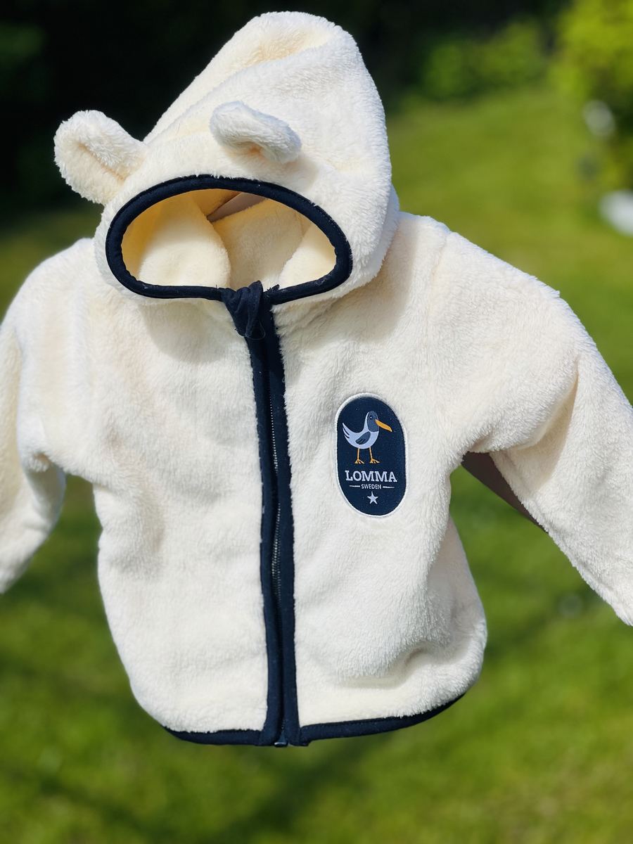 Teddy Hoodie Barn med björnöron på huvan och Lomma-emblem